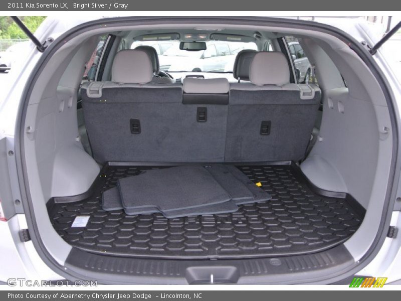 Bright Silver / Gray 2011 Kia Sorento LX