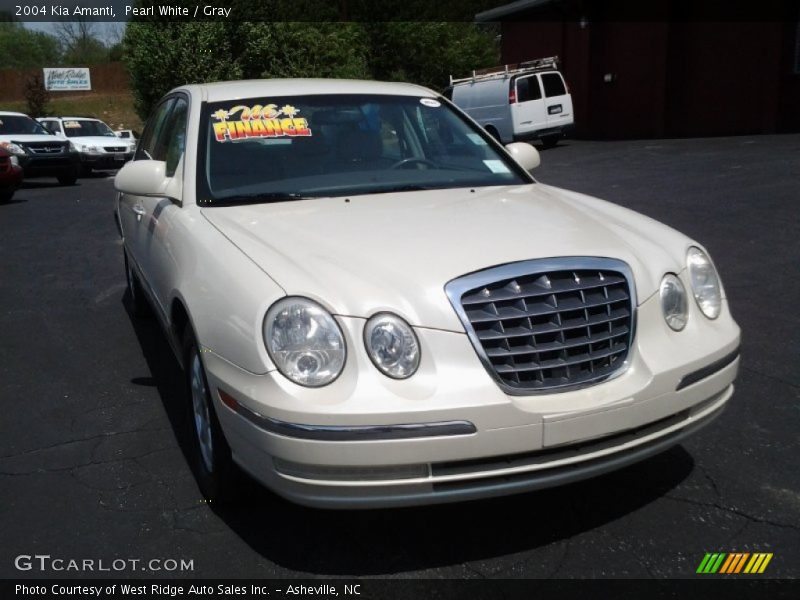 Pearl White / Gray 2004 Kia Amanti