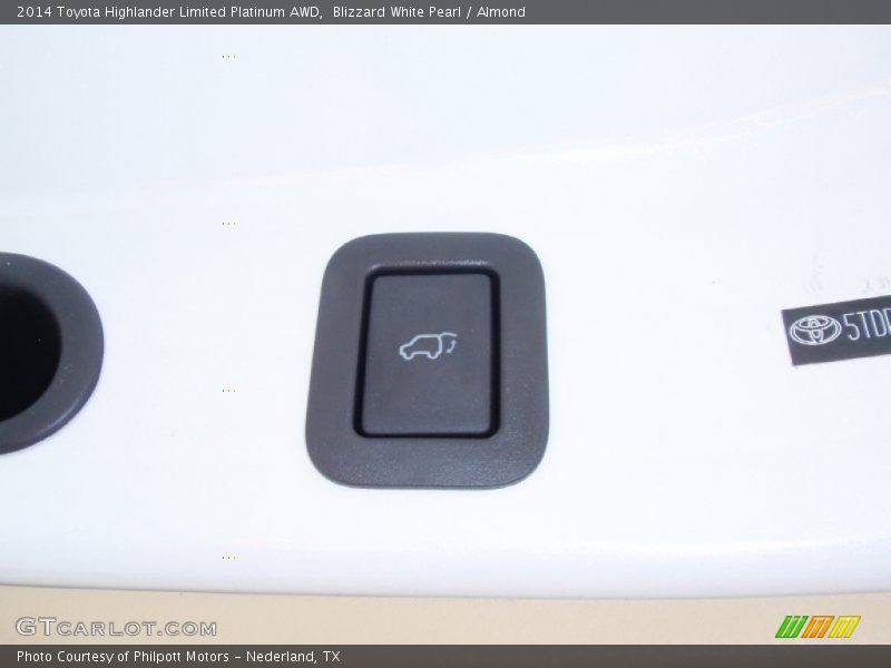 Blizzard White Pearl / Almond 2014 Toyota Highlander Limited Platinum AWD