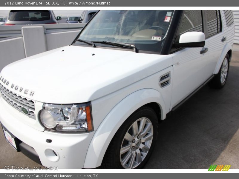 Fuji White / Almond/Nutmeg 2012 Land Rover LR4 HSE LUX