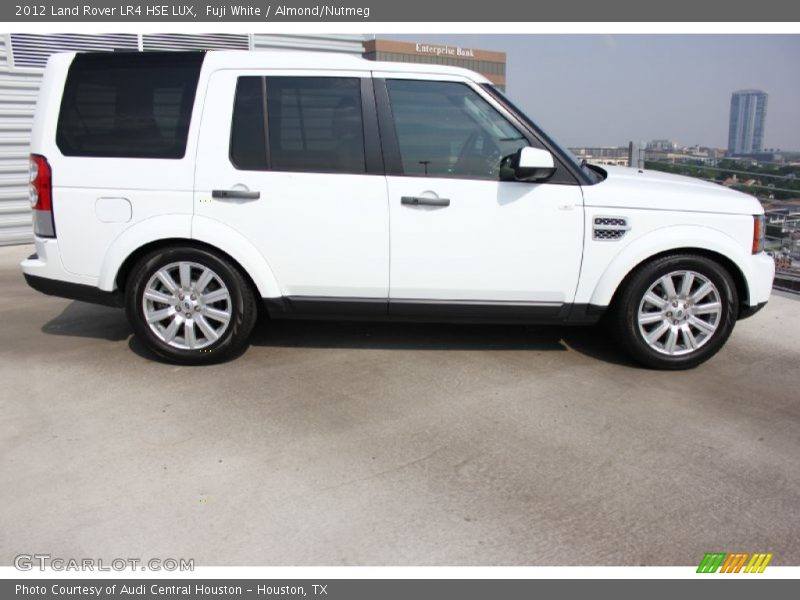 Fuji White / Almond/Nutmeg 2012 Land Rover LR4 HSE LUX