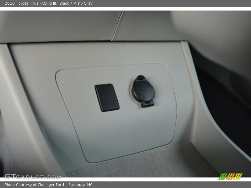 Black / Misty Gray 2010 Toyota Prius Hybrid III