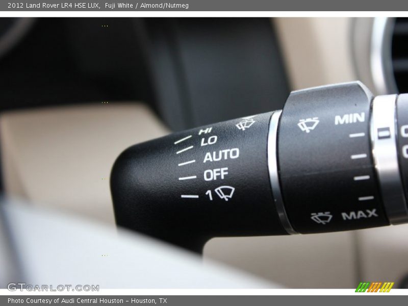 Fuji White / Almond/Nutmeg 2012 Land Rover LR4 HSE LUX