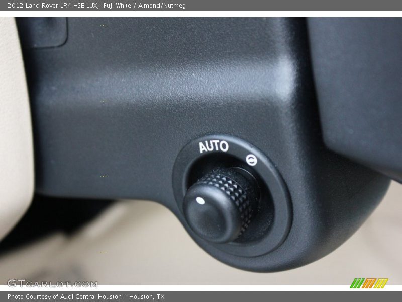 Fuji White / Almond/Nutmeg 2012 Land Rover LR4 HSE LUX