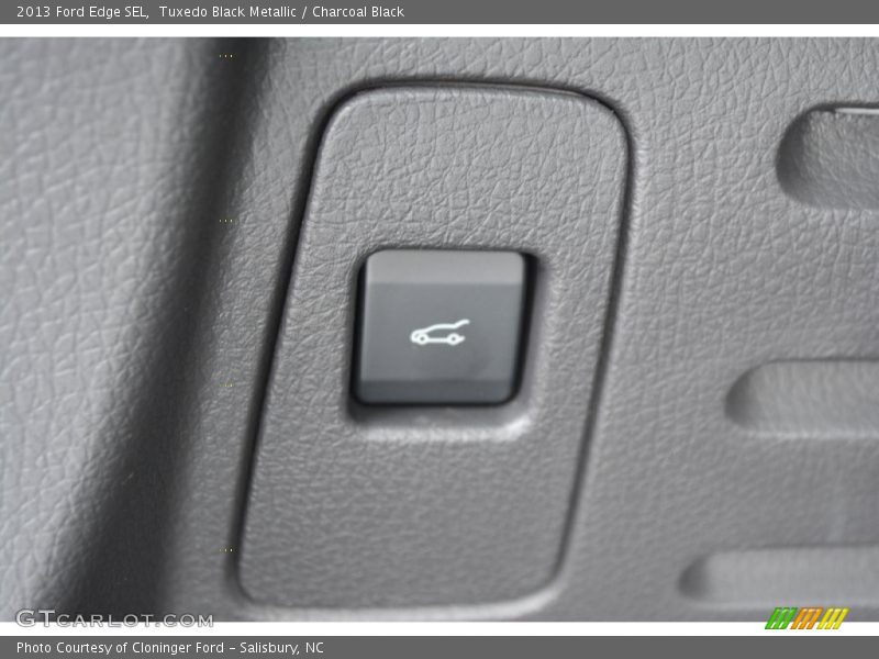 Tuxedo Black Metallic / Charcoal Black 2013 Ford Edge SEL