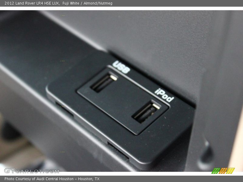 Fuji White / Almond/Nutmeg 2012 Land Rover LR4 HSE LUX