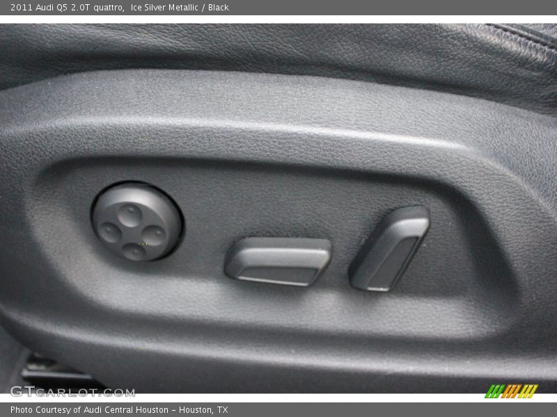Ice Silver Metallic / Black 2011 Audi Q5 2.0T quattro