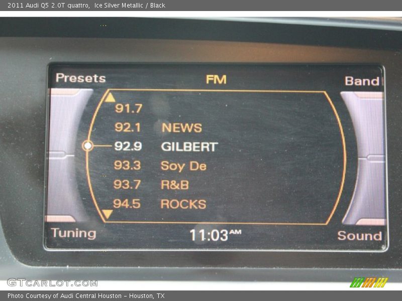 Ice Silver Metallic / Black 2011 Audi Q5 2.0T quattro