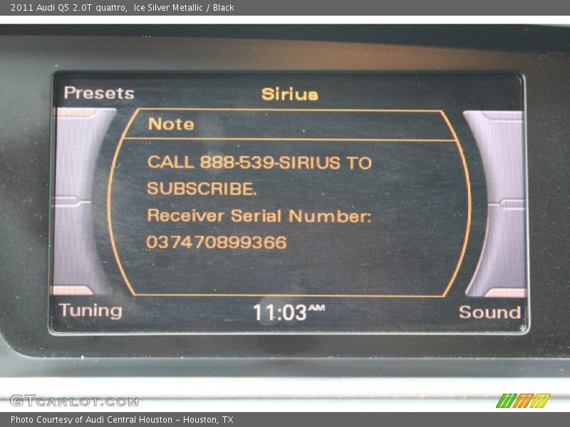 Ice Silver Metallic / Black 2011 Audi Q5 2.0T quattro