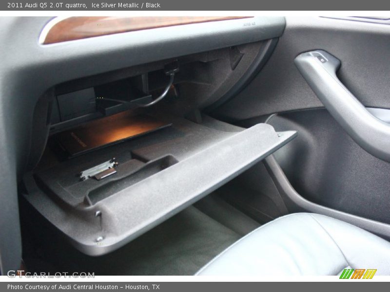 Ice Silver Metallic / Black 2011 Audi Q5 2.0T quattro