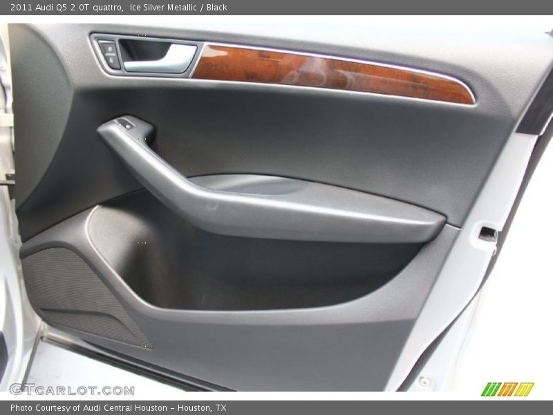 Ice Silver Metallic / Black 2011 Audi Q5 2.0T quattro