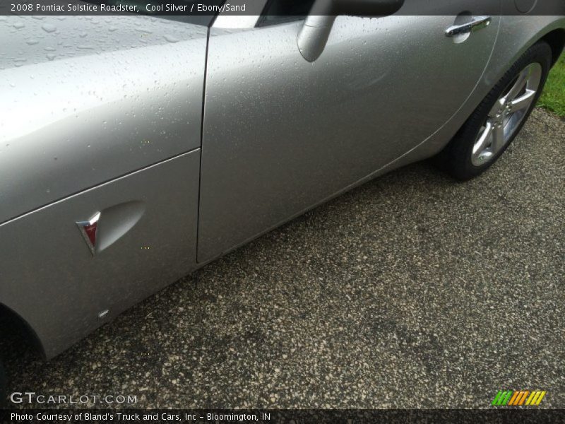 Cool Silver / Ebony/Sand 2008 Pontiac Solstice Roadster