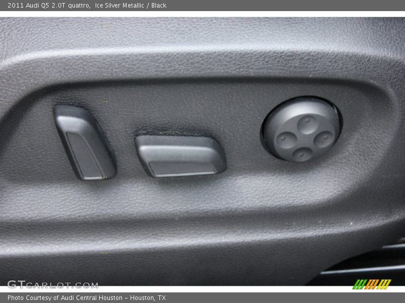 Ice Silver Metallic / Black 2011 Audi Q5 2.0T quattro