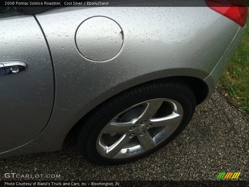 Cool Silver / Ebony/Sand 2008 Pontiac Solstice Roadster