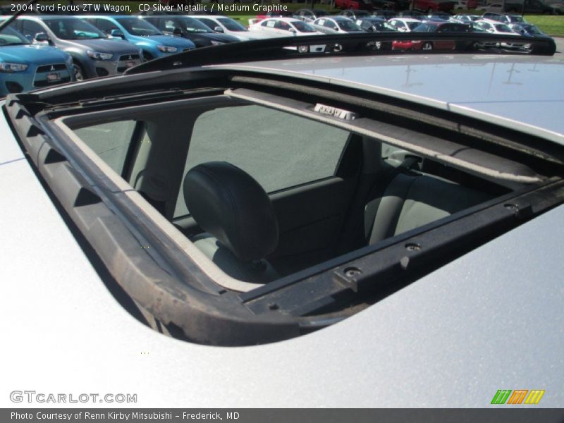 CD Silver Metallic / Medium Graphite 2004 Ford Focus ZTW Wagon