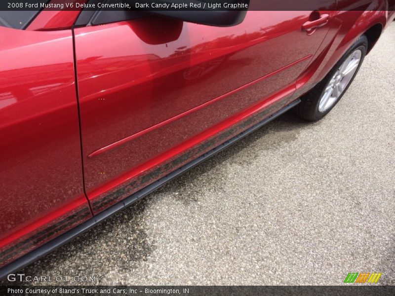 Dark Candy Apple Red / Light Graphite 2008 Ford Mustang V6 Deluxe Convertible