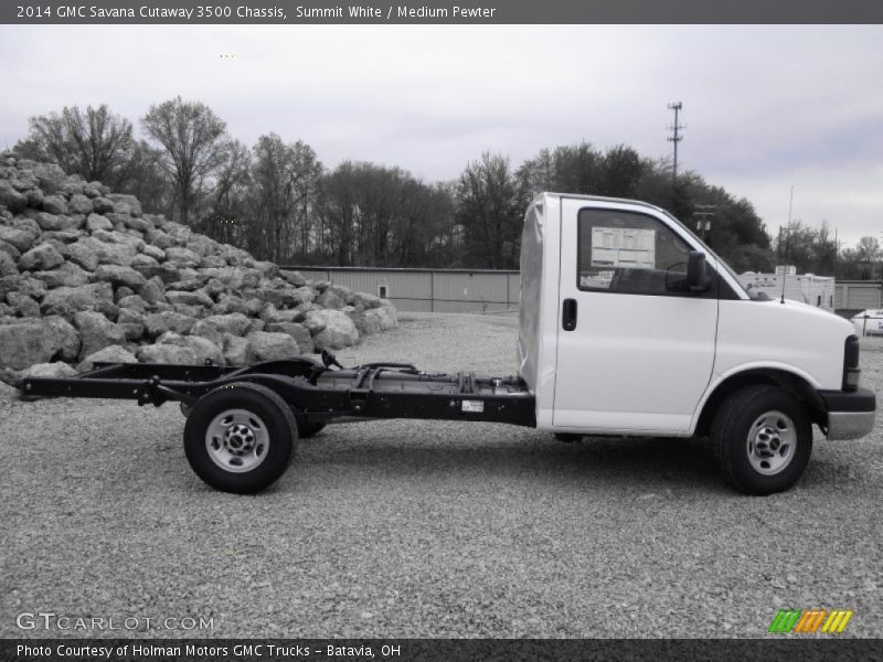  2014 Savana Cutaway 3500 Chassis Summit White