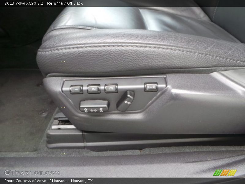 Ice White / Off Black 2013 Volvo XC90 3.2