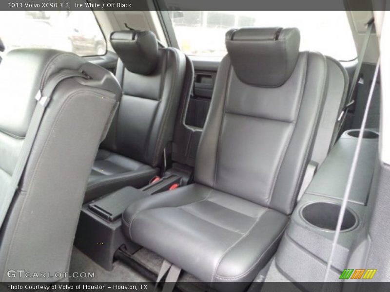 Ice White / Off Black 2013 Volvo XC90 3.2