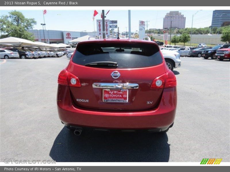 Cayenne Red / Black 2013 Nissan Rogue S