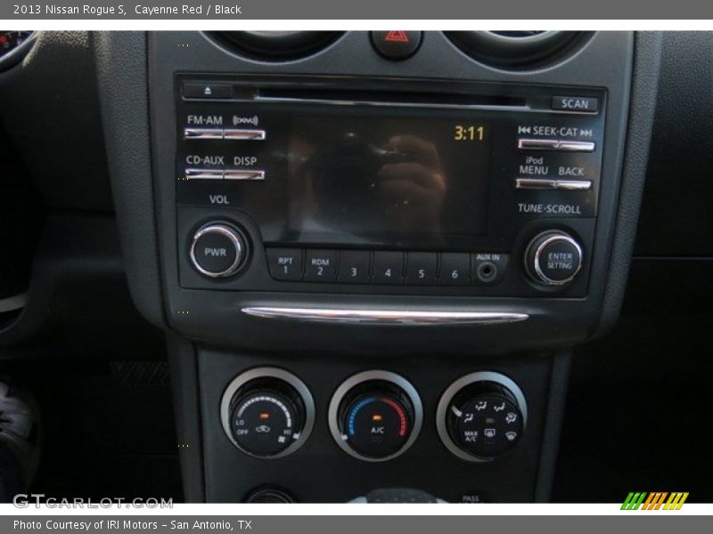 Cayenne Red / Black 2013 Nissan Rogue S