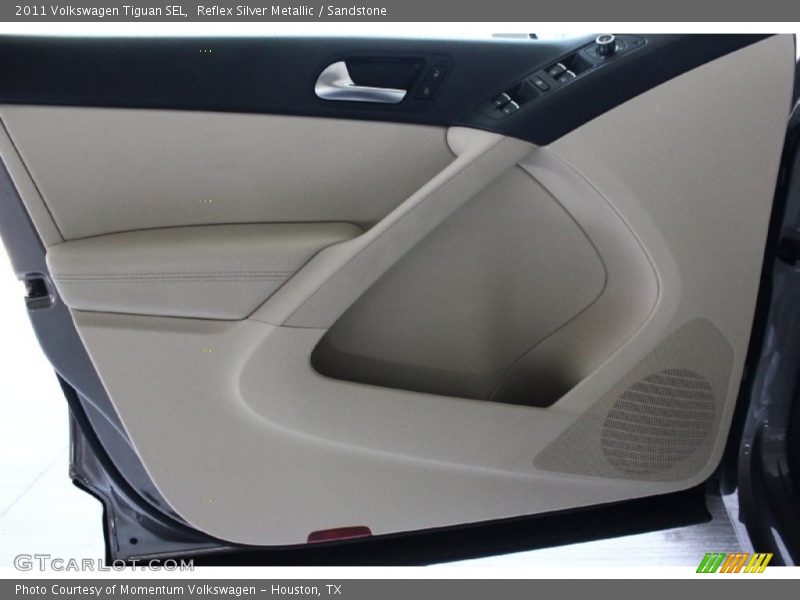 Reflex Silver Metallic / Sandstone 2011 Volkswagen Tiguan SEL
