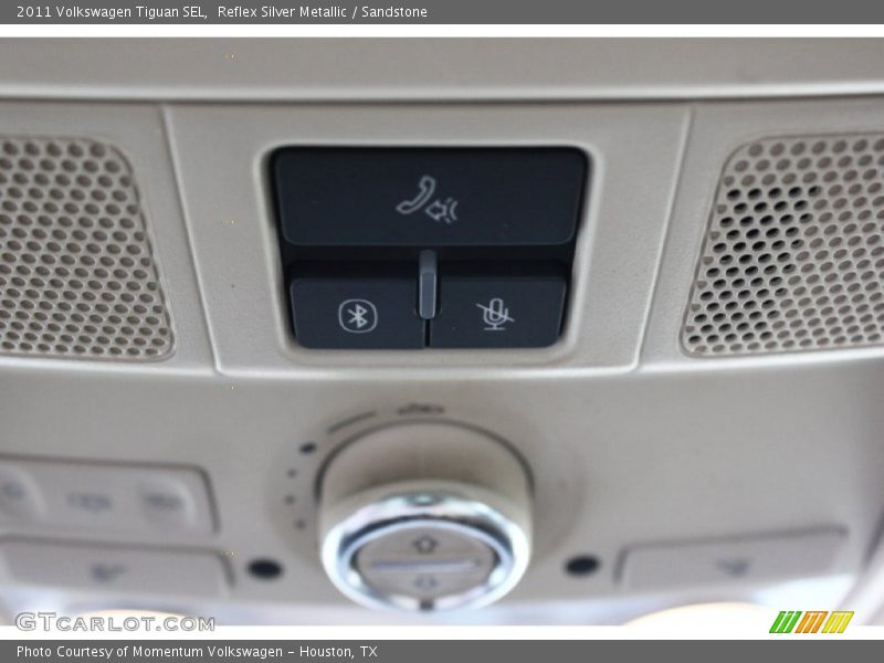 Reflex Silver Metallic / Sandstone 2011 Volkswagen Tiguan SEL