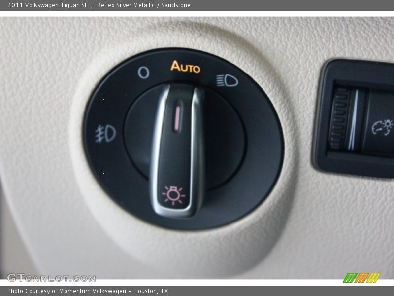 Reflex Silver Metallic / Sandstone 2011 Volkswagen Tiguan SEL