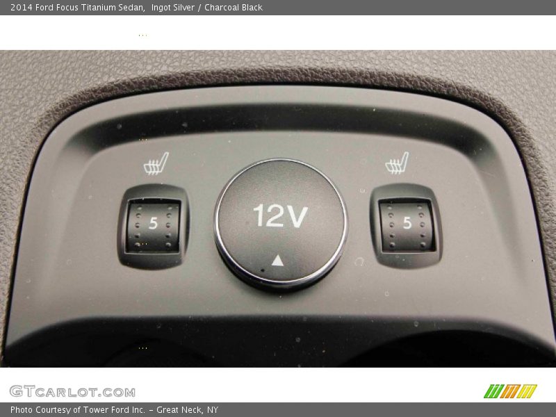 Ingot Silver / Charcoal Black 2014 Ford Focus Titanium Sedan