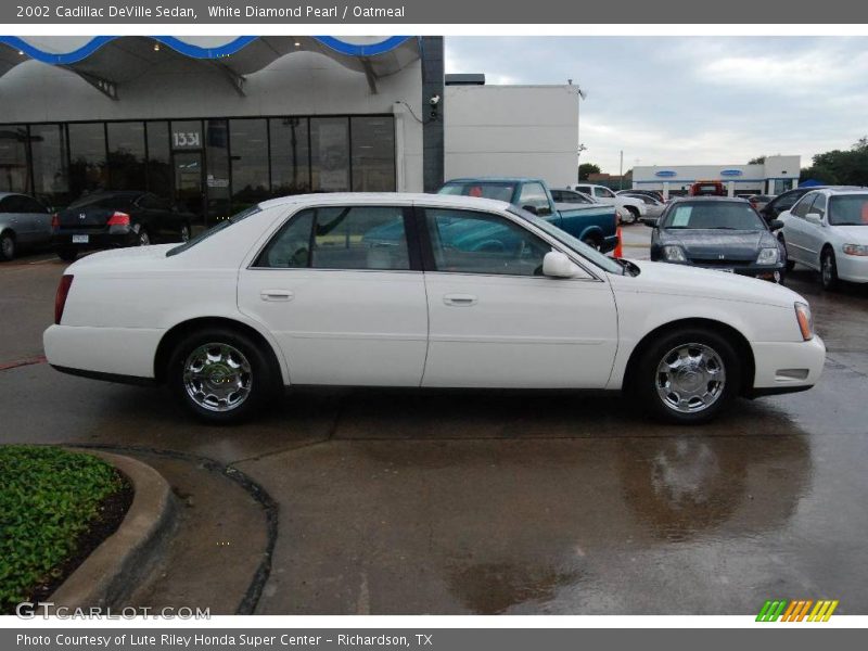 White Diamond Pearl / Oatmeal 2002 Cadillac DeVille Sedan