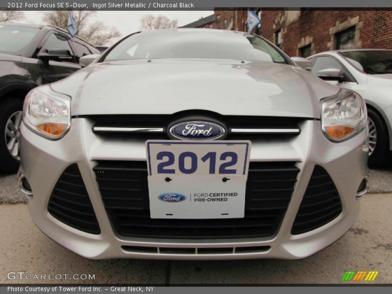 Ingot Silver Metallic / Charcoal Black 2012 Ford Focus SE 5-Door