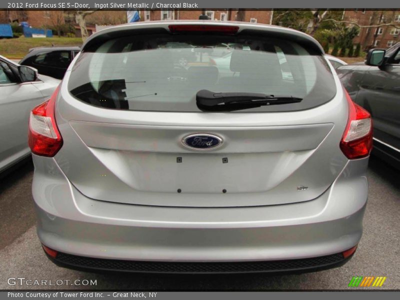 Ingot Silver Metallic / Charcoal Black 2012 Ford Focus SE 5-Door