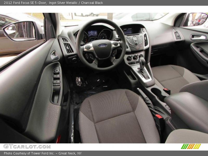 Ingot Silver Metallic / Charcoal Black 2012 Ford Focus SE 5-Door