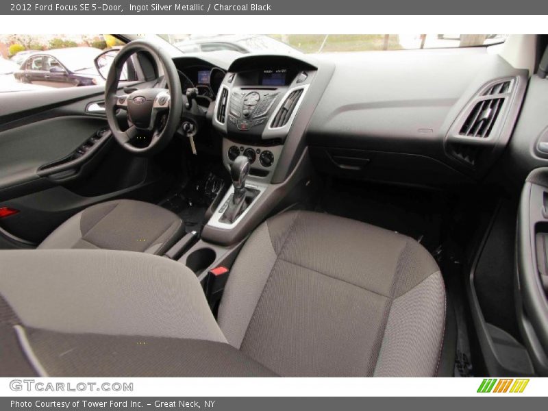 Ingot Silver Metallic / Charcoal Black 2012 Ford Focus SE 5-Door