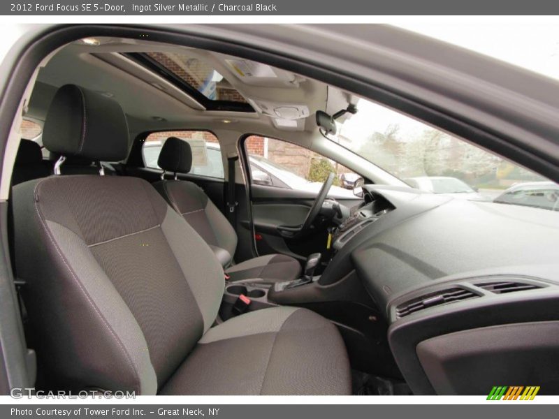 Ingot Silver Metallic / Charcoal Black 2012 Ford Focus SE 5-Door