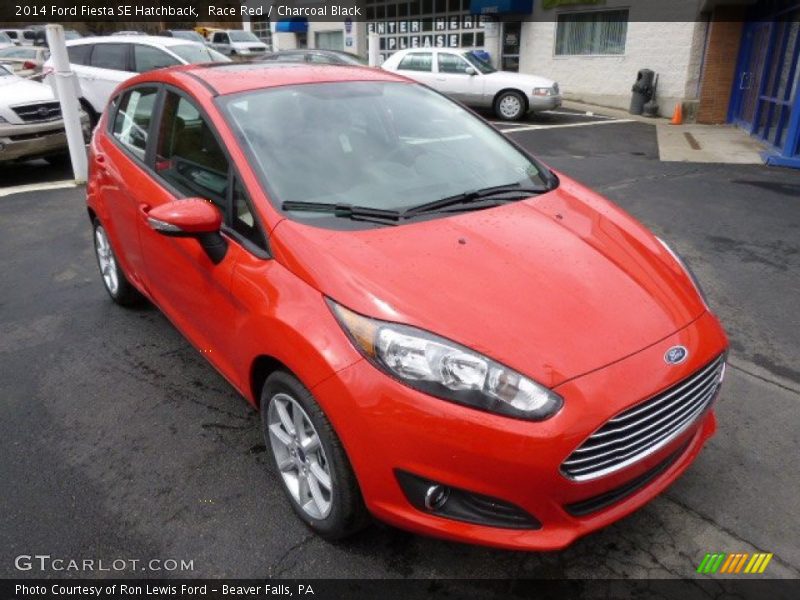 Race Red / Charcoal Black 2014 Ford Fiesta SE Hatchback