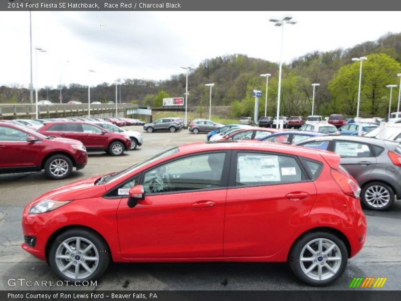 Race Red / Charcoal Black 2014 Ford Fiesta SE Hatchback