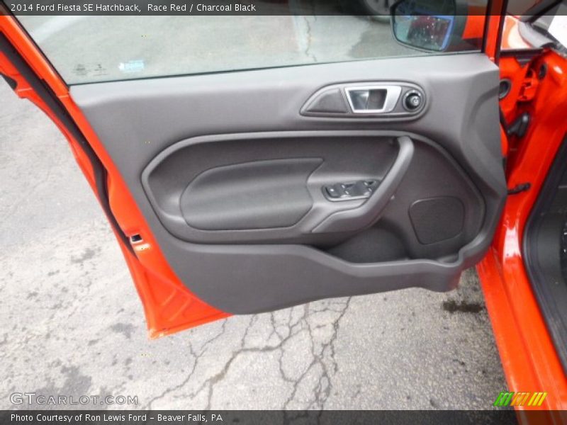 Race Red / Charcoal Black 2014 Ford Fiesta SE Hatchback