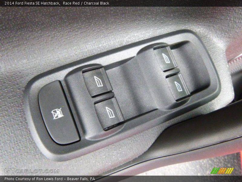 Race Red / Charcoal Black 2014 Ford Fiesta SE Hatchback