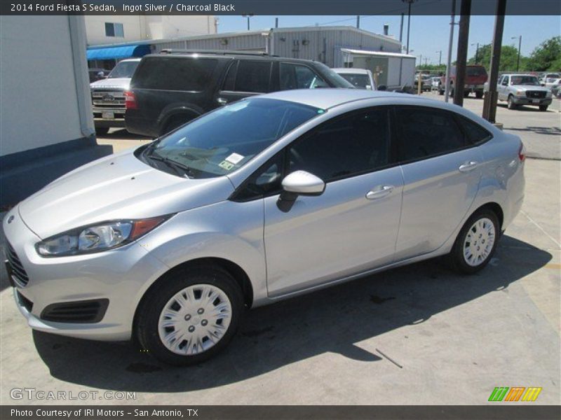 Ingot Silver / Charcoal Black 2014 Ford Fiesta S Sedan