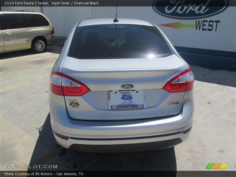 Ingot Silver / Charcoal Black 2014 Ford Fiesta S Sedan