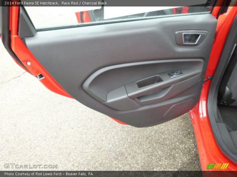 Race Red / Charcoal Black 2014 Ford Fiesta SE Hatchback