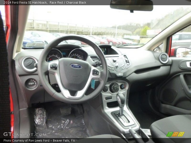 Race Red / Charcoal Black 2014 Ford Fiesta SE Hatchback