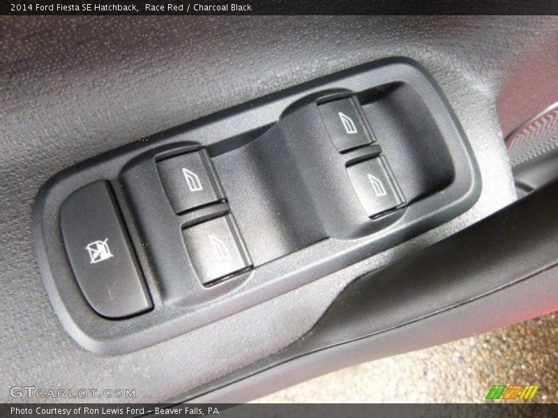 Race Red / Charcoal Black 2014 Ford Fiesta SE Hatchback