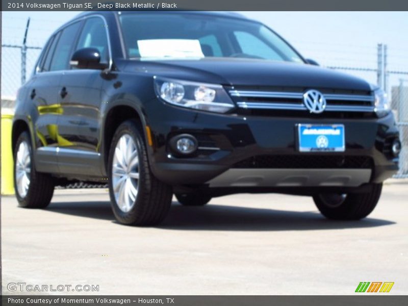 Deep Black Metallic / Black 2014 Volkswagen Tiguan SE