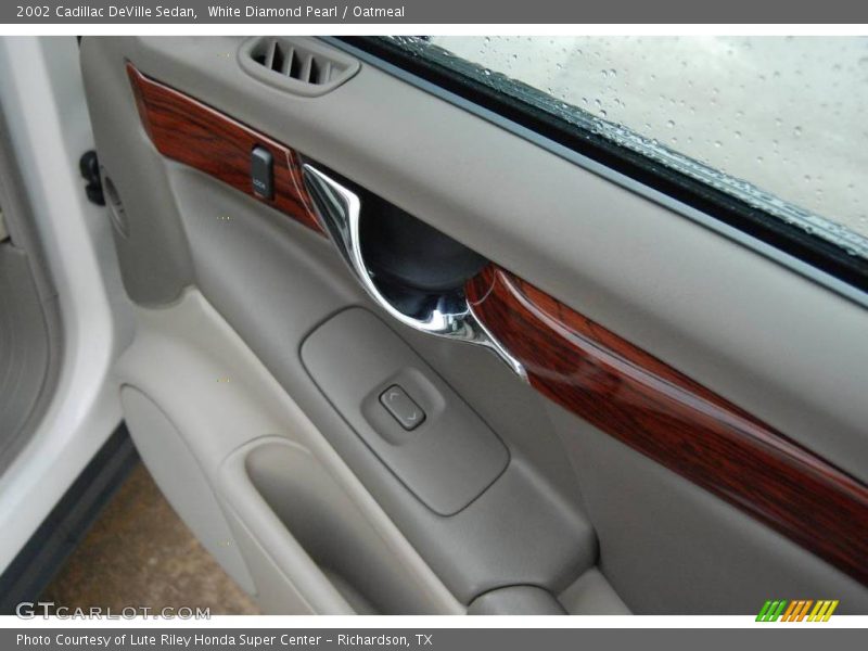 White Diamond Pearl / Oatmeal 2002 Cadillac DeVille Sedan