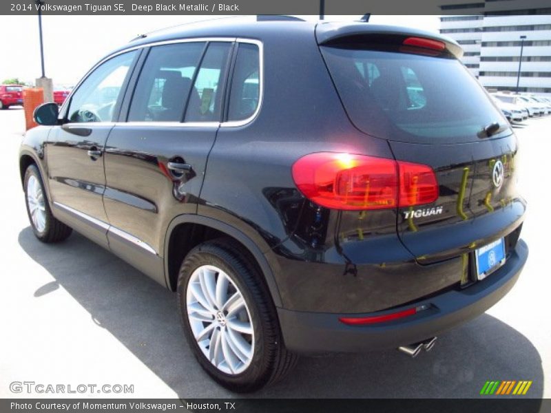 Deep Black Metallic / Black 2014 Volkswagen Tiguan SE