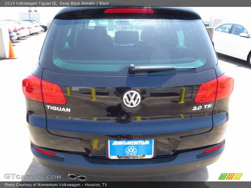 Deep Black Metallic / Black 2014 Volkswagen Tiguan SE