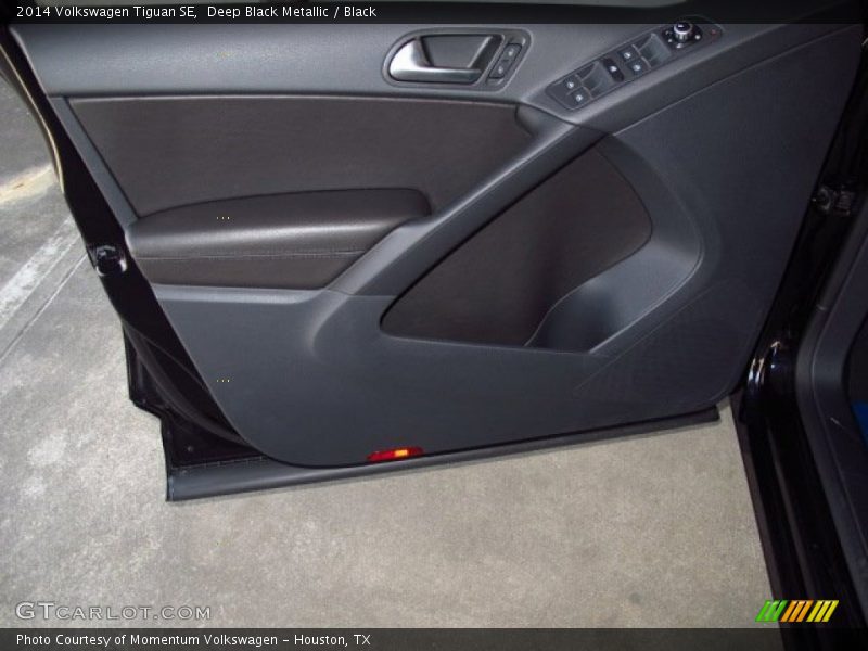 Deep Black Metallic / Black 2014 Volkswagen Tiguan SE