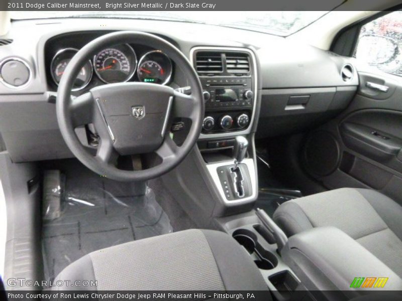 Bright Silver Metallic / Dark Slate Gray 2011 Dodge Caliber Mainstreet